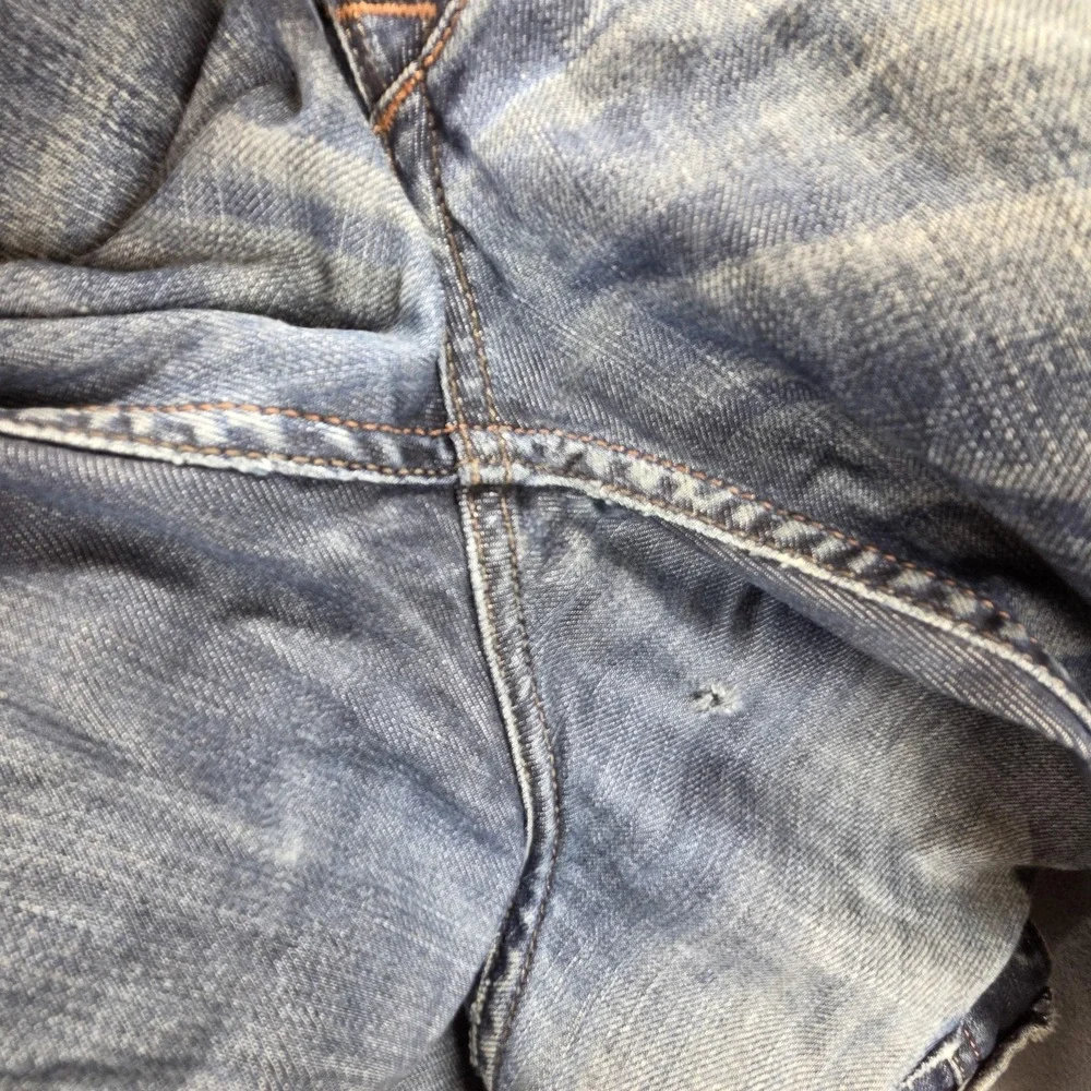 Diesel Jeans Mens 30x34 Blue Larkee-T Regular Tapered Button Altered Hem 0886S
